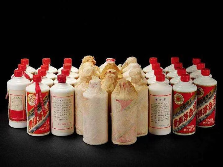 鲁甸日照岚山回收酒价格哪里回收(附近上门回收茅台酒）?